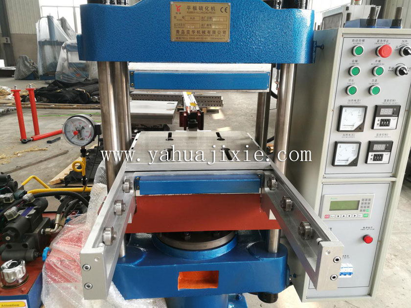 热板带T型槽，方便固定产品模具